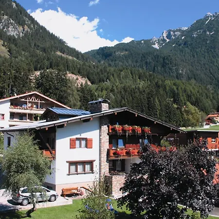 Gaestehaus Alpina Maurach