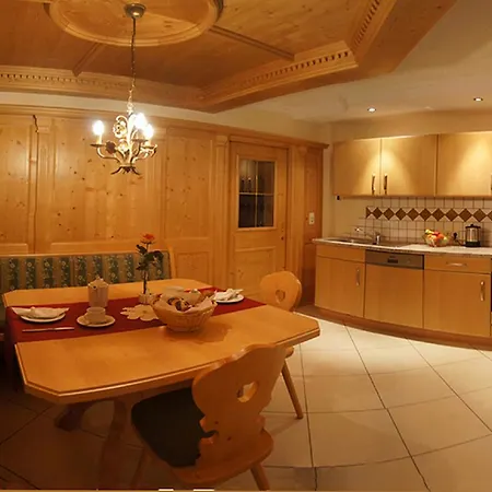 Διαμέρισμα Gaestehaus Alpina *