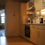Gaestehaus Alpina Apartamento *